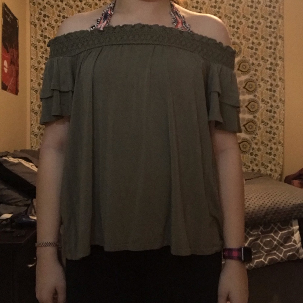 Off the shoulder American Eagle shirt